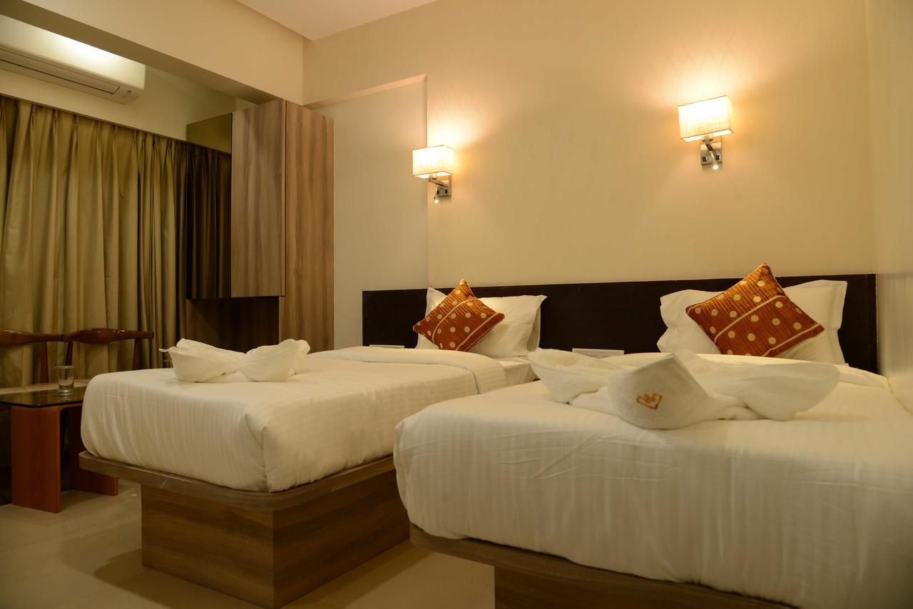The Myriad Hotel Бхияндар Екстер'єр фото