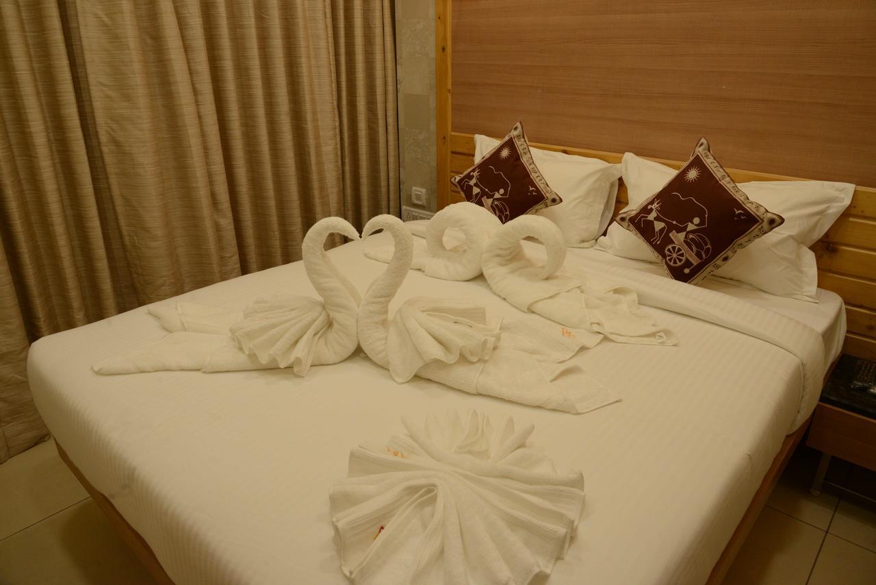 The Myriad Hotel Бхияндар Екстер'єр фото